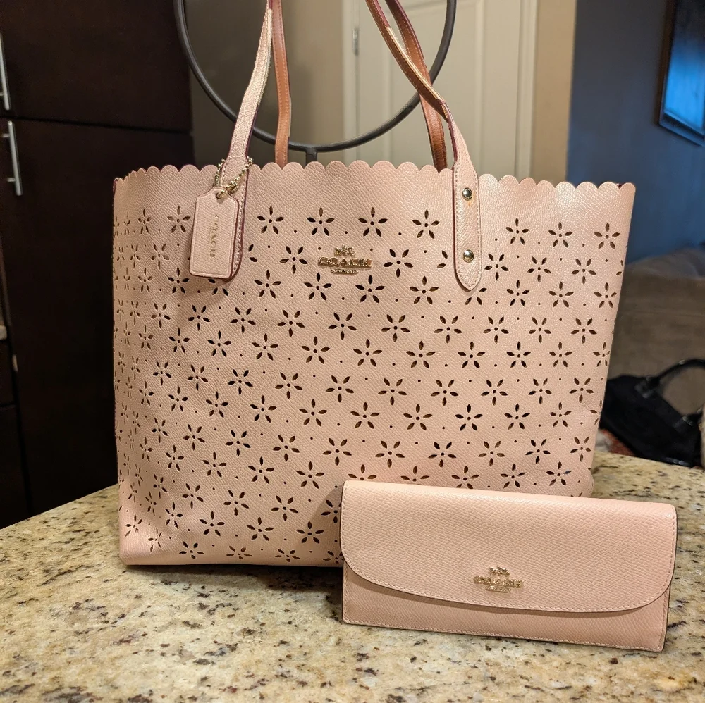 Coach sparkly Light Pink Laser Cut Floral Cutout City Tote and Wallet - Picture 1 of 14